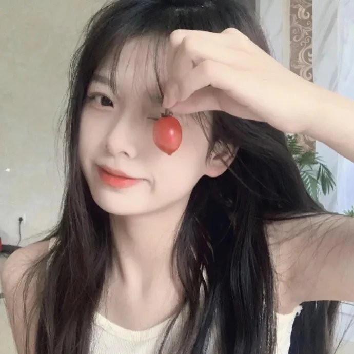 穿着旗袍的女孩